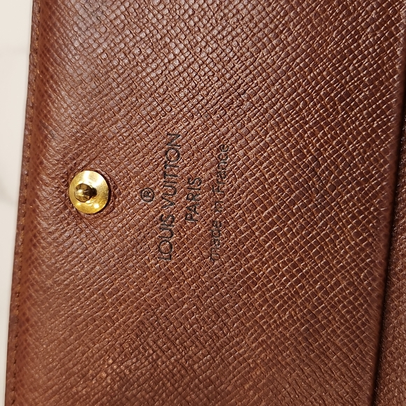 Louis Vuitton Porte Monnaie Tresor Monogram Wallet - Picture 5 of 13